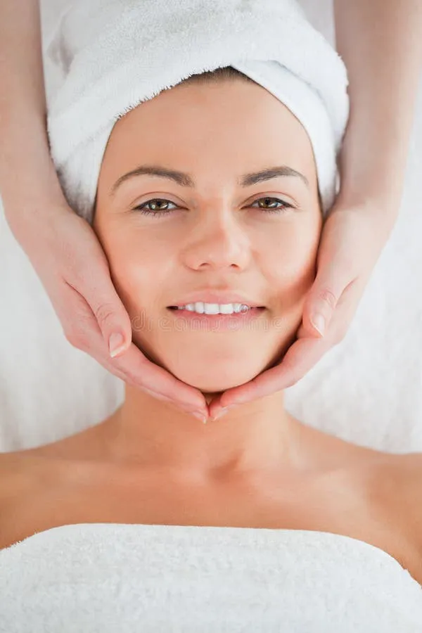 Massage woman copy